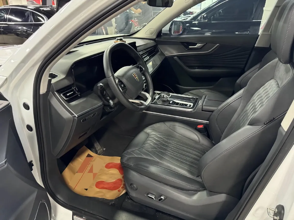 2023 HongQi HS5 2.0T 252HP L4 8AT,autocango,china used car exporter,china ev exporter,chinese used car exporter,chinese used ev exporter