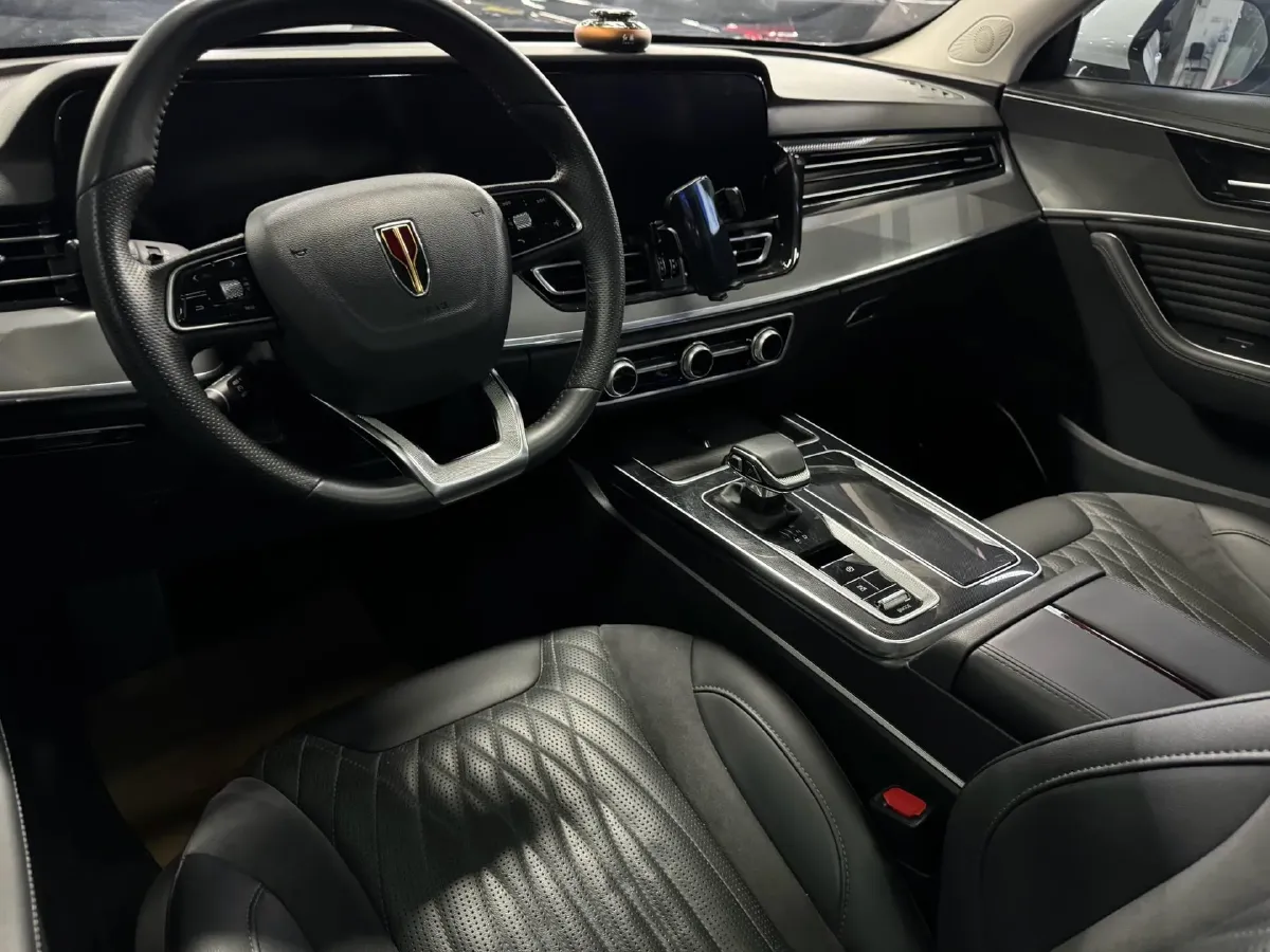 2023 HongQi HS5 2.0T 252HP L4 8AT,autocango,china used car exporter,china ev exporter,chinese used car exporter,chinese used ev exporter