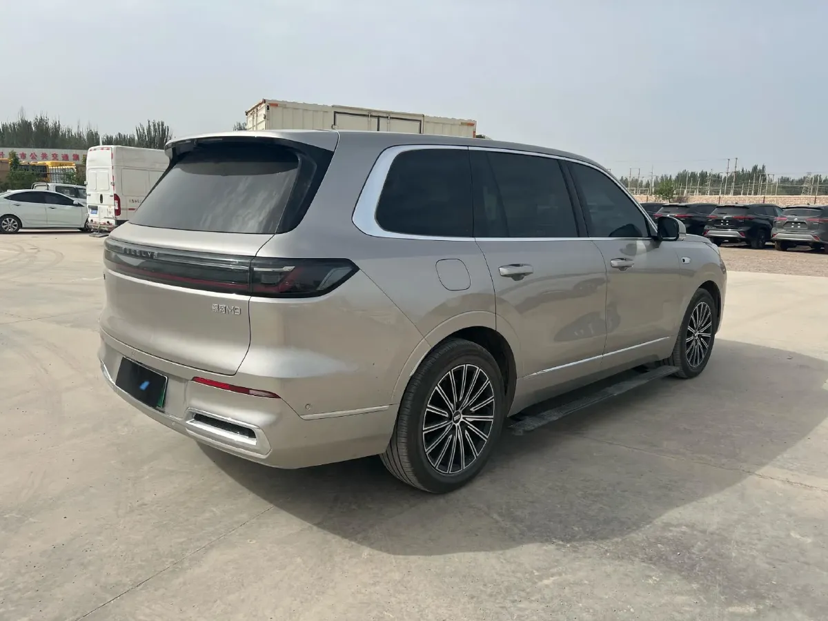2025 Volkswagen Tiguan L 2.0T 220HP L4 7DCT,autocango,china used car exporter,china ev exporter,chinese used car exporter,chinese used ev exporter