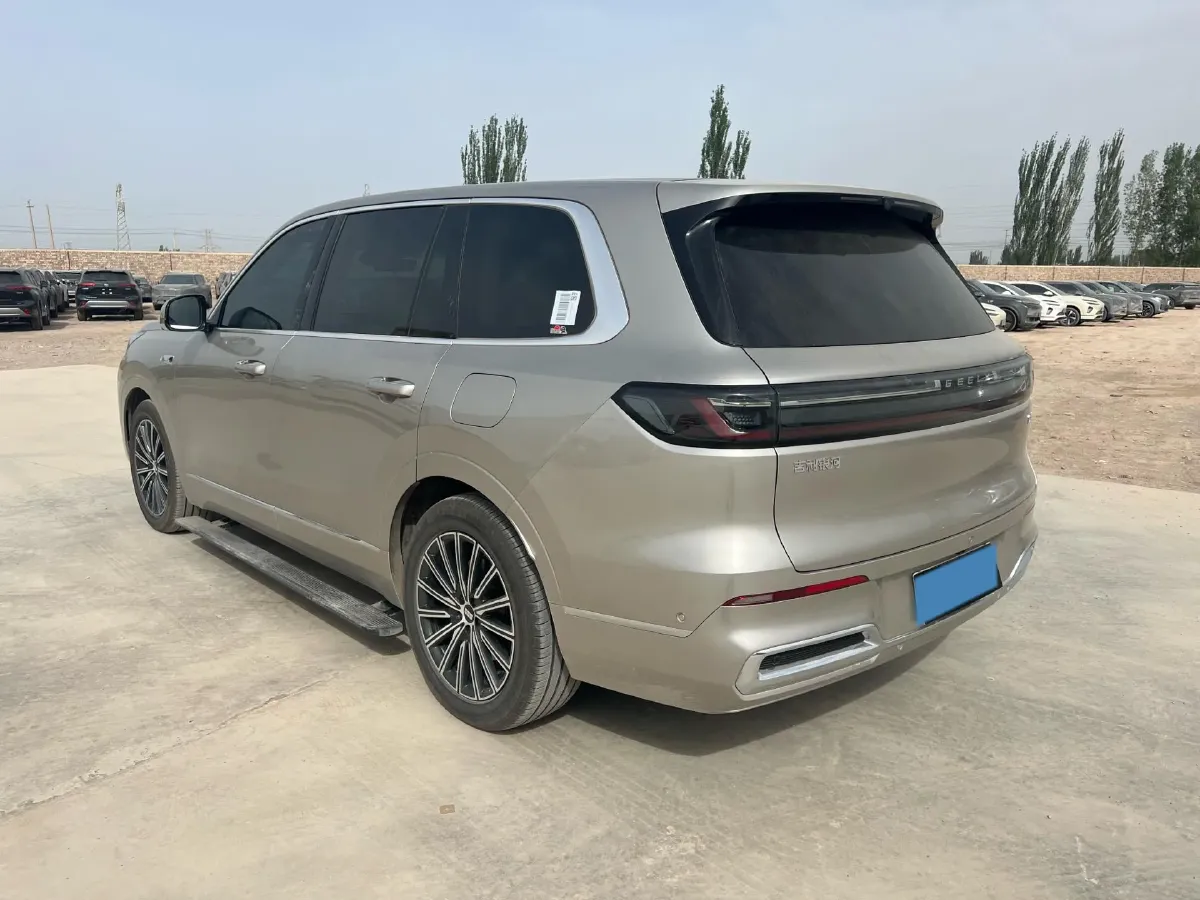 2025 Volkswagen Tiguan L 2.0T 220HP L4 7DCT,autocango,china used car exporter,china ev exporter,chinese used car exporter,chinese used ev exporter