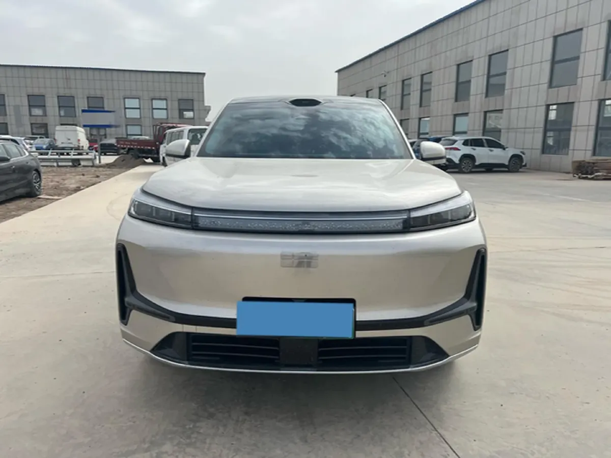 2025 Volkswagen Tiguan L 2.0T 220HP L4 7DCT,autocango,china used car exporter,china ev exporter,chinese used car exporter,chinese used ev exporter