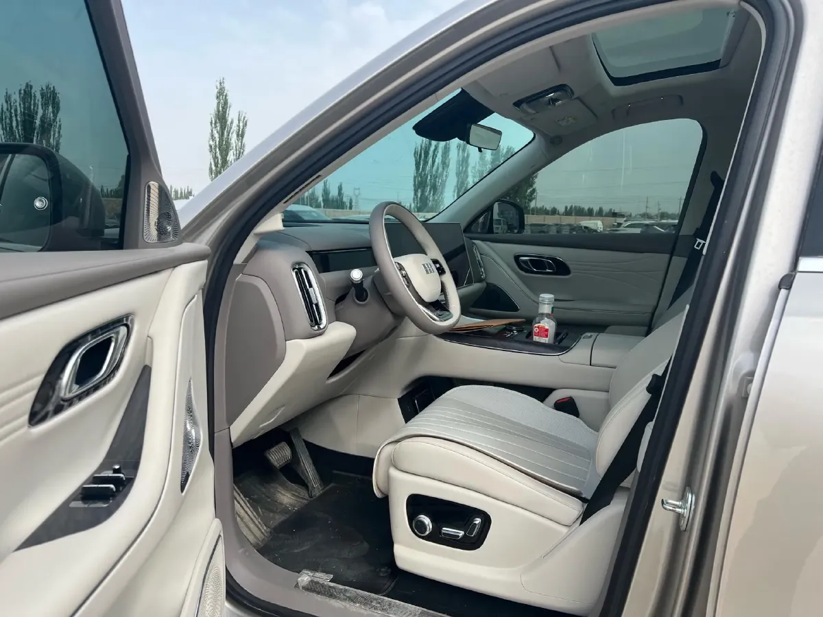 2025 Volkswagen Tiguan L 2.0T 220HP L4 7DCT,autocango,china used car exporter,china ev exporter,chinese used car exporter,chinese used ev exporter