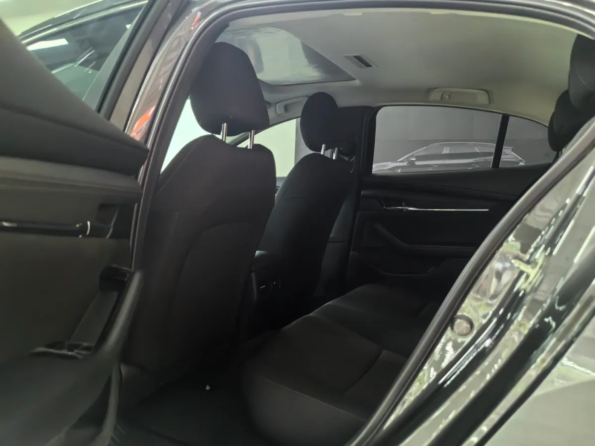 2023 Mazda 3 Axela 2.0L 158HP L4 6AT,autocango,china used car exporter,china ev exporter,chinese used car exporter,chinese used ev exporter