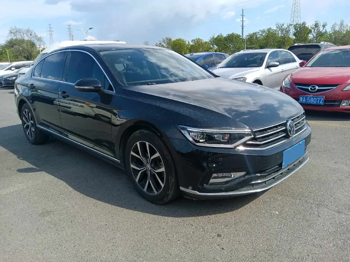 2020 Volkswagen Magotan 2.0T 186HP L4 7DCT,autocango,china used car exporter,china ev exporter,chinese used car exporter,chinese used ev exporter