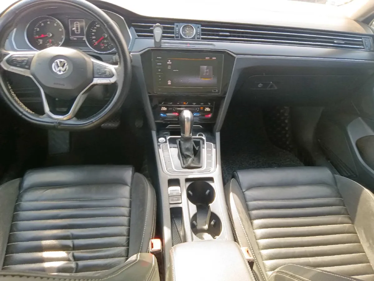 2020 Volkswagen Magotan 2.0T 186HP L4 7DCT,autocango,china used car exporter,china ev exporter,chinese used car exporter,chinese used ev exporter