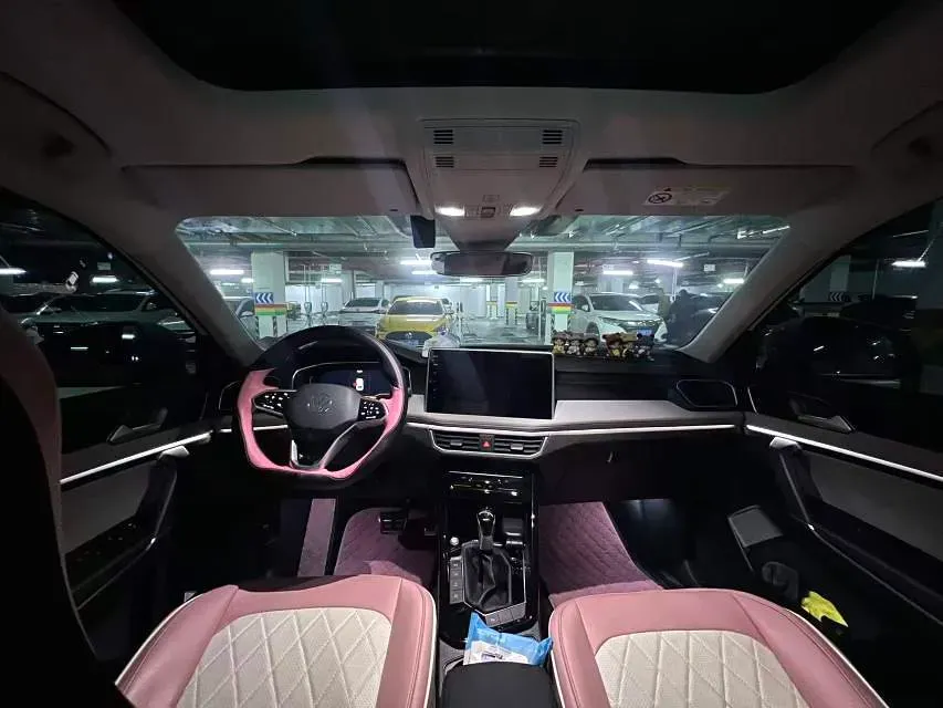 2024 Volkswagen Tayron X 2.0T 186HP L4 7DCT,autocango,china used car exporter,china ev exporter,chinese used car exporter,chinese used ev exporter