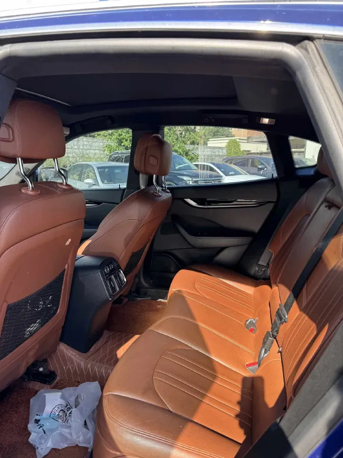 2018 Maserati Levante 3.0T 350HP V6 8AT,autocango,china used car exporter,china ev exporter,chinese used car exporter,chinese used ev exporter