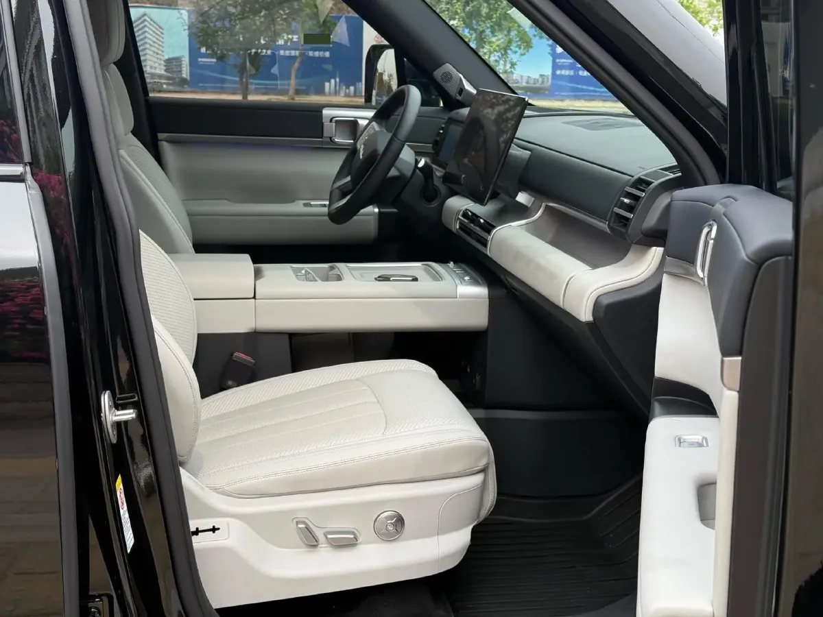 2025 FangChengBao Tai 7 1.5T 156HP L4 E-CVT PHEV,autocango,china used car exporter,china ev exporter,chinese used car exporter,chinese used ev exporter