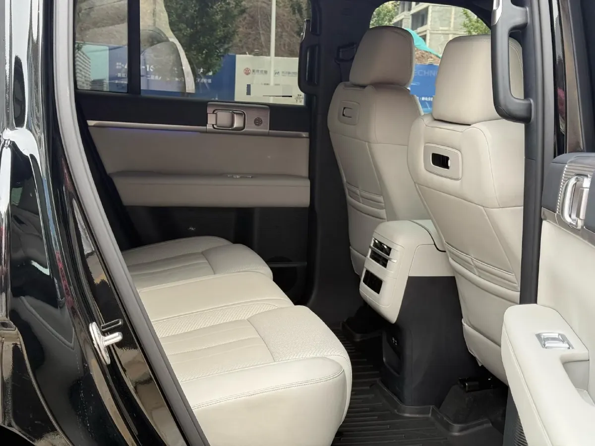 2025 FangChengBao Tai 7 1.5T 156HP L4 E-CVT PHEV,autocango,china used car exporter,china ev exporter,chinese used car exporter,chinese used ev exporter