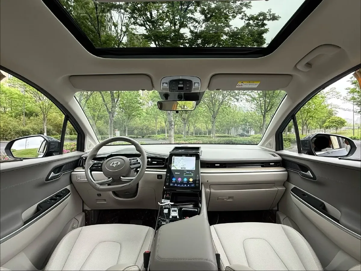 2021 Hyundai Custo 1.5T 170HP L4 8AT,autocango,china used car exporter,china ev exporter,chinese used car exporter,chinese used ev exporter