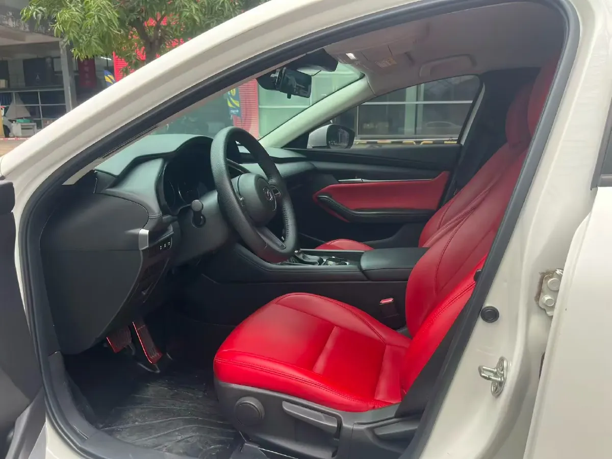 2021 Mazda 3 Axela 2.0L 158HP L4 6AT,autocango,china used car exporter,china ev exporter,chinese used car exporter,chinese used ev exporter