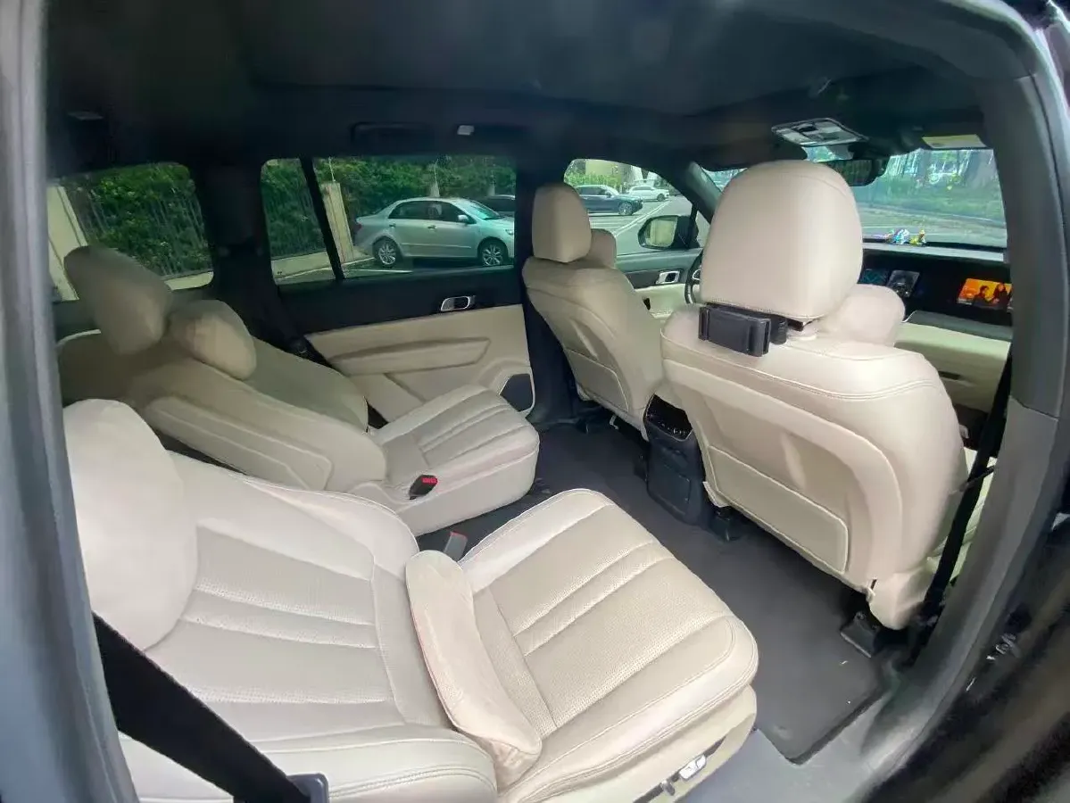 2020 Li ONE Range Extended 131HP REEV 40.5KWH,autocango,china used car exporter,china ev exporter,chinese used car exporter,chinese used ev exporter