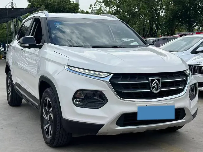 2017 HaiMa S5 Young Edition 1.6L 122HP L4 5MT,autocango,china used car exporter,china ev exporter,chinese used car exporter,chinese used ev exporter