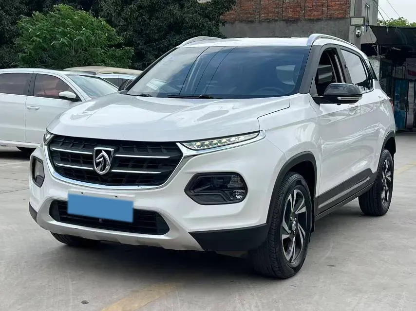 2017 HaiMa S5 Young Edition 1.6L 122HP L4 5MT,autocango,china used car exporter,china ev exporter,chinese used car exporter,chinese used ev exporter