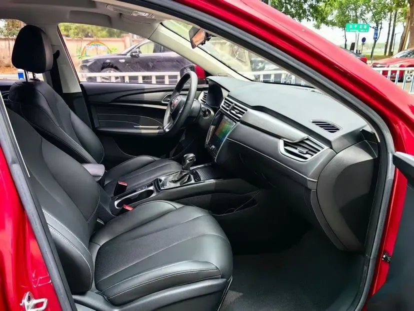 2020 Roewe i5 1.5L 120HP L4 CVT,autocango,china used car exporter,china ev exporter,chinese used car exporter,chinese used ev exporter