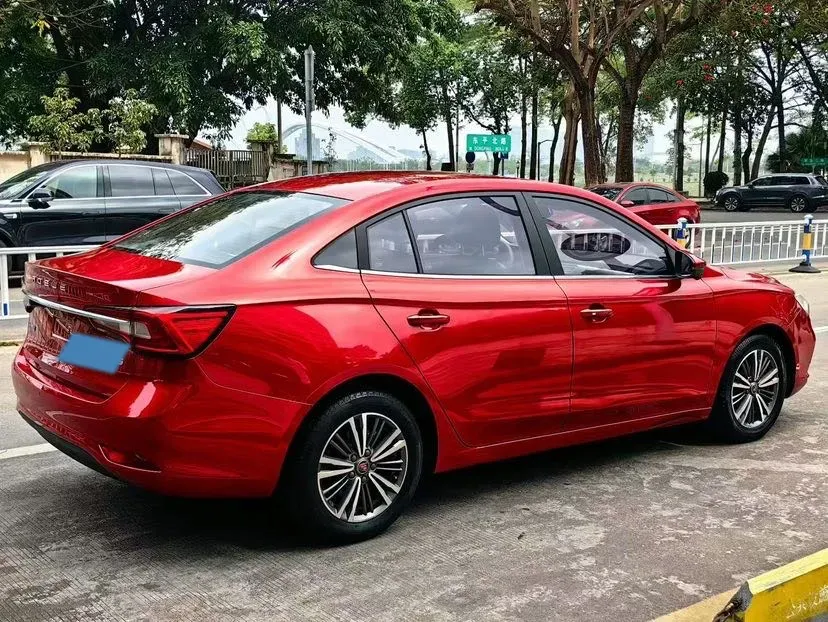 2020 Roewe i5 1.5L 120HP L4 CVT,autocango,china used car exporter,china ev exporter,chinese used car exporter,chinese used ev exporter
