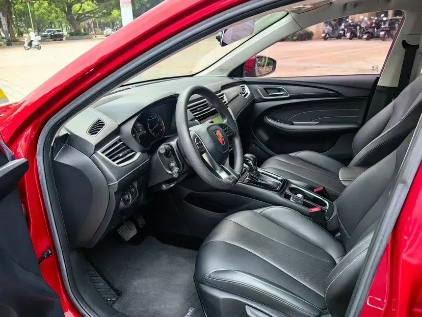 2020 Roewe i5 1.5L 120HP L4 CVT,autocango,china used car exporter,china ev exporter,chinese used car exporter,chinese used ev exporter