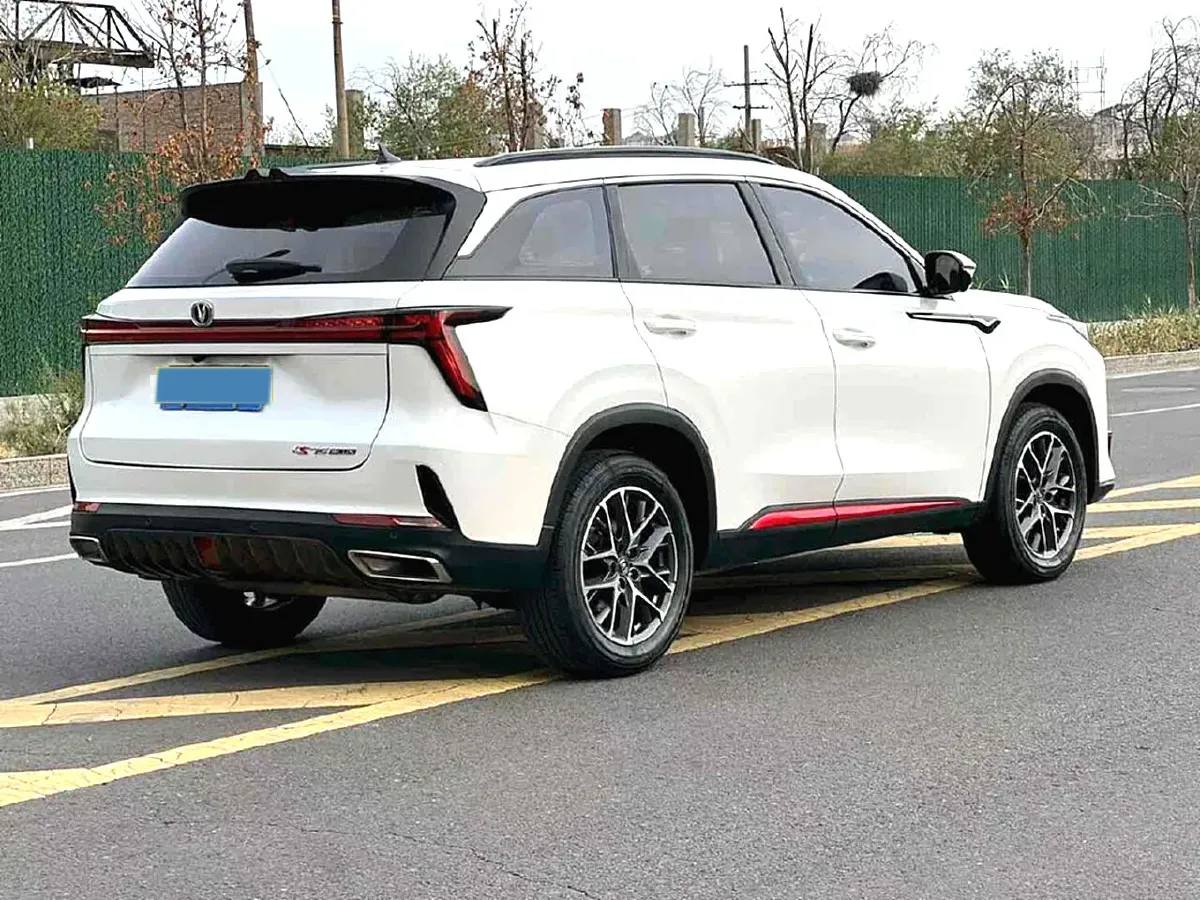 2022 ChangAn CS75 Plus 1.5T 178HP L4 6AT,autocango,china used car exporter,china ev exporter,chinese used car exporter,chinese used ev exporter