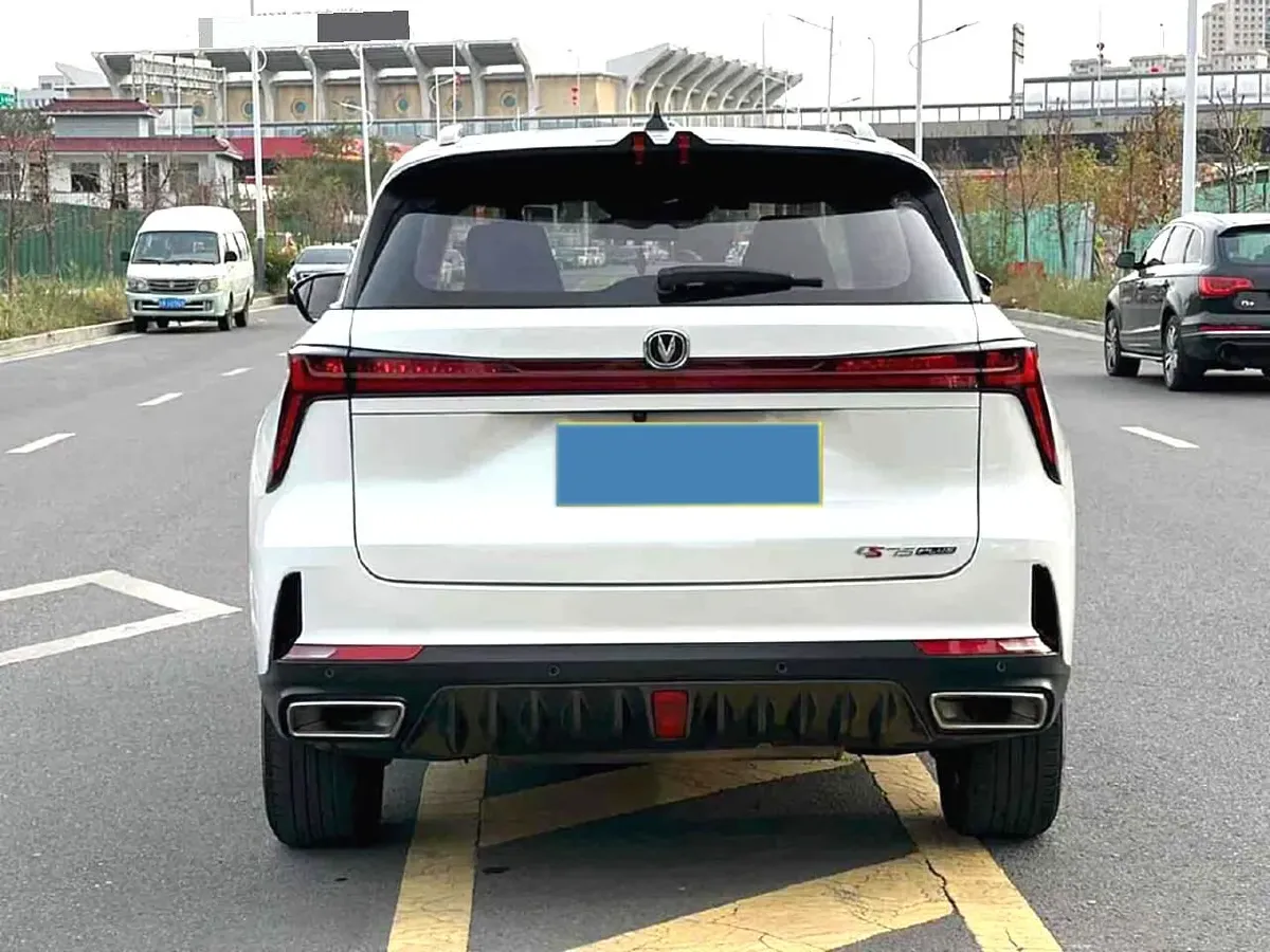 2022 ChangAn CS75 Plus 1.5T 178HP L4 6AT,autocango,china used car exporter,china ev exporter,chinese used car exporter,chinese used ev exporter
