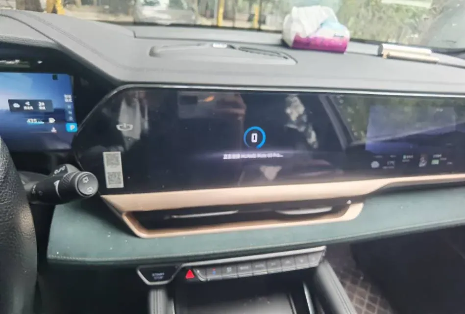 2024 Geely Monjaro 2.0T 218HP L4 7DCT,autocango,china used car exporter,china ev exporter,chinese used car exporter,chinese used ev exporter