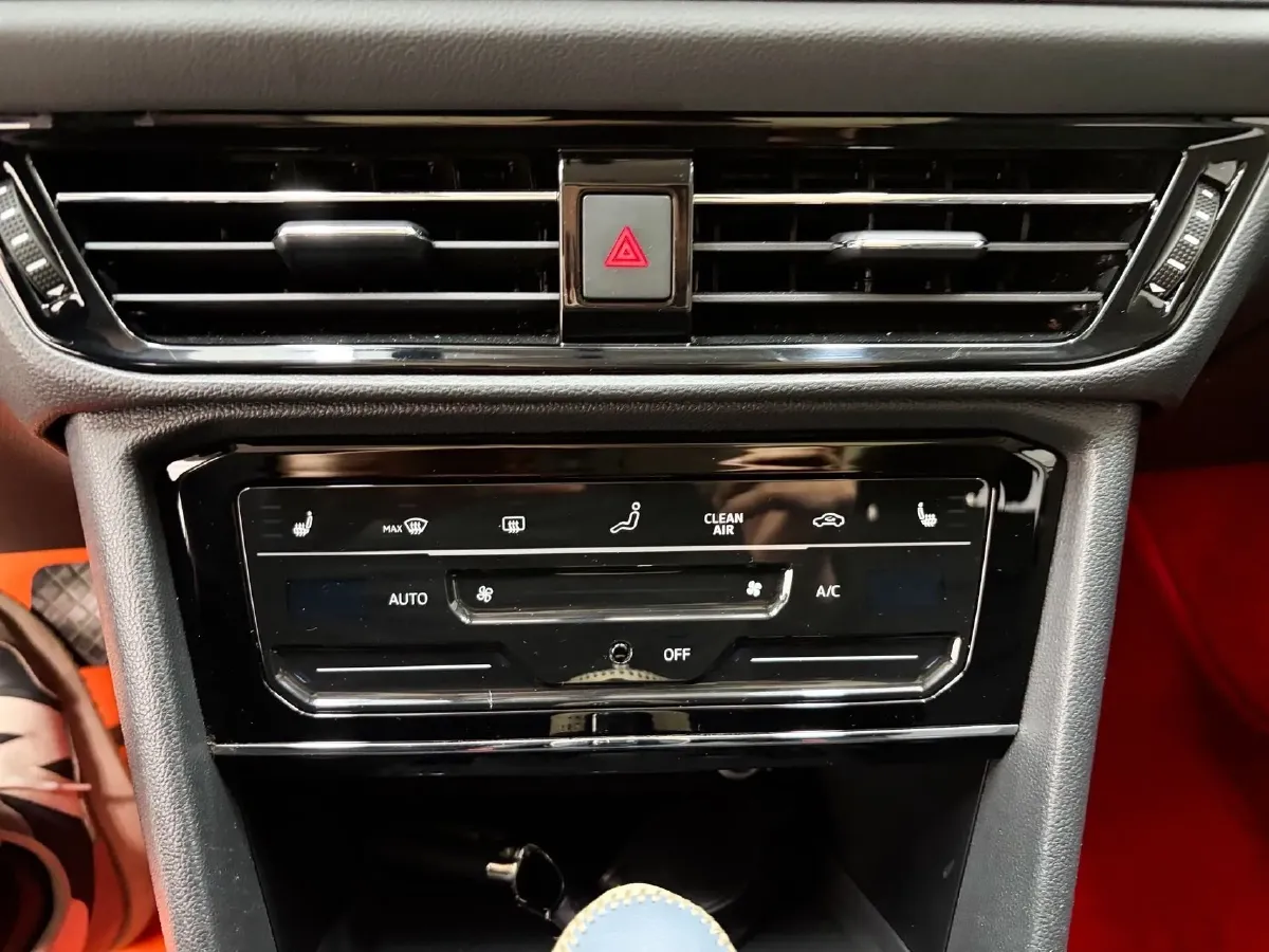 2021 Volkswagen Tharu 1.4T 150HP L4 7DCT,autocango,china used car exporter,china ev exporter,chinese used car exporter,chinese used ev exporter