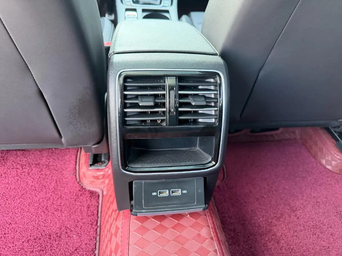 2020 Volkswagen Magotan 1.4T 150HP L4 7DCT,autocango,china used car exporter,china ev exporter,chinese used car exporter,chinese used ev exporter