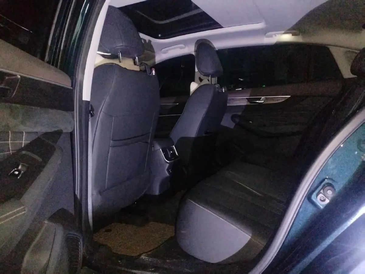 2021 DongFeng Aeolus YiXuan MAX 1.5T 190HP L4 7DCT,autocango,china used car exporter,china ev exporter,chinese used car exporter,chinese used ev exporter