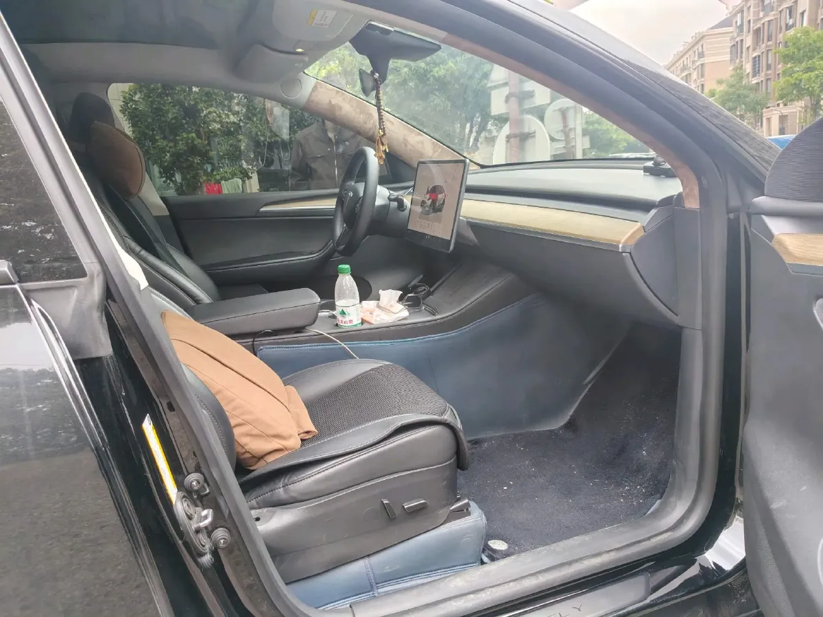 2022 Tesla Model Y BEV 60KWH,autocango,china used car exporter,china ev exporter,chinese used car exporter,chinese used ev exporter