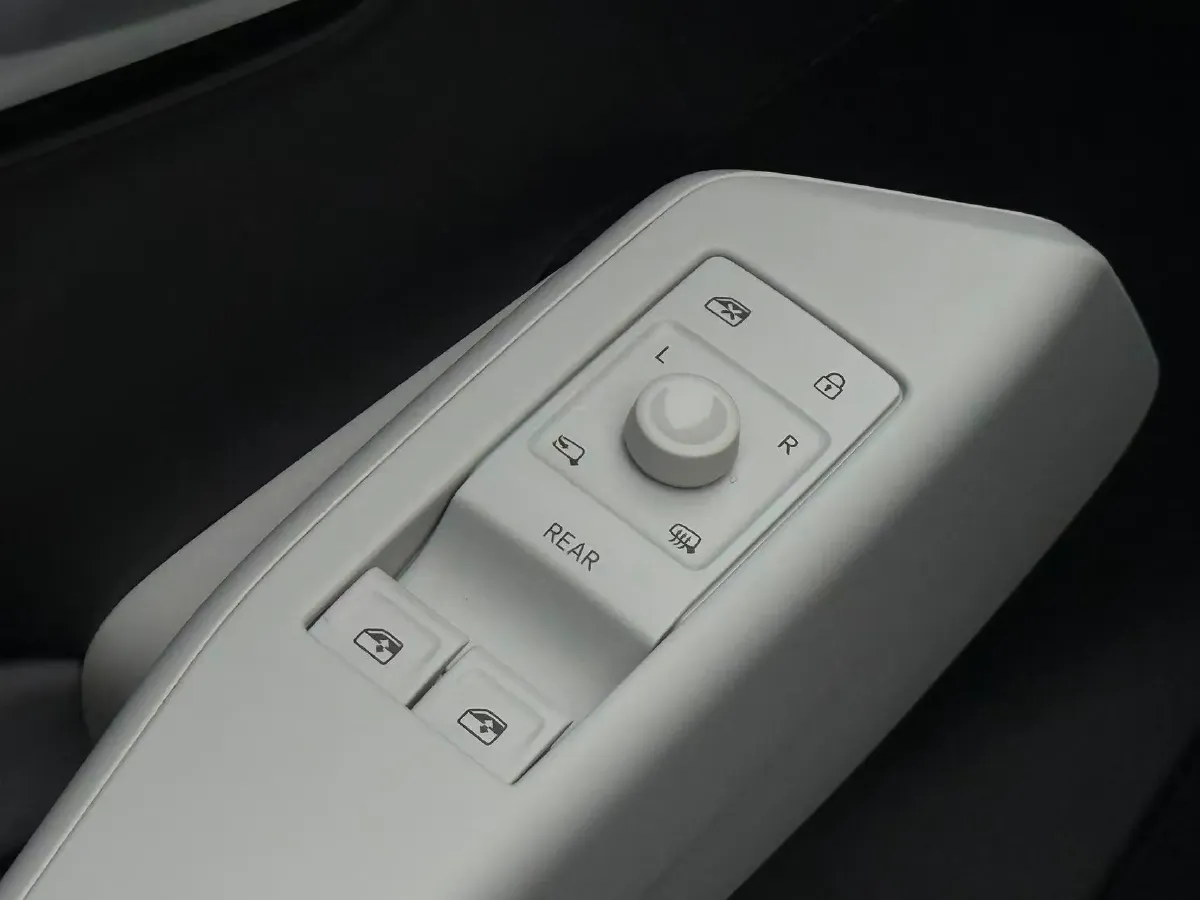 2025 Reach Ren T30 BEV,autocango,china used car exporter,china ev exporter,chinese used car exporter,chinese used ev exporter