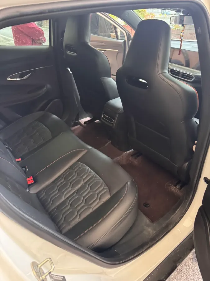 2022 ChangAn UNI-T 1.5T 188HP L4 7DCT,autocango,china used car exporter,china ev exporter,chinese used car exporter,chinese used ev exporter