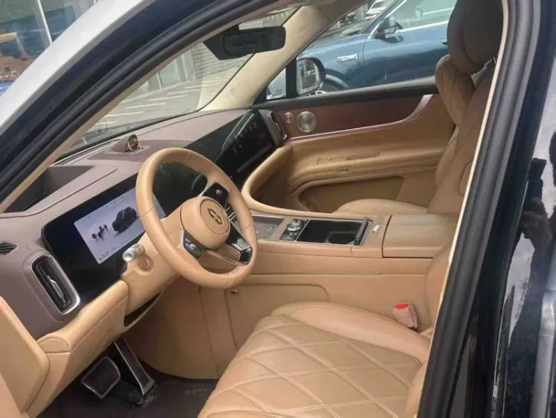 2025 AITO AITO M9 REEV 160HP REEV 52KWH,autocango,china used car exporter,china ev exporter,chinese used car exporter,chinese used ev exporter