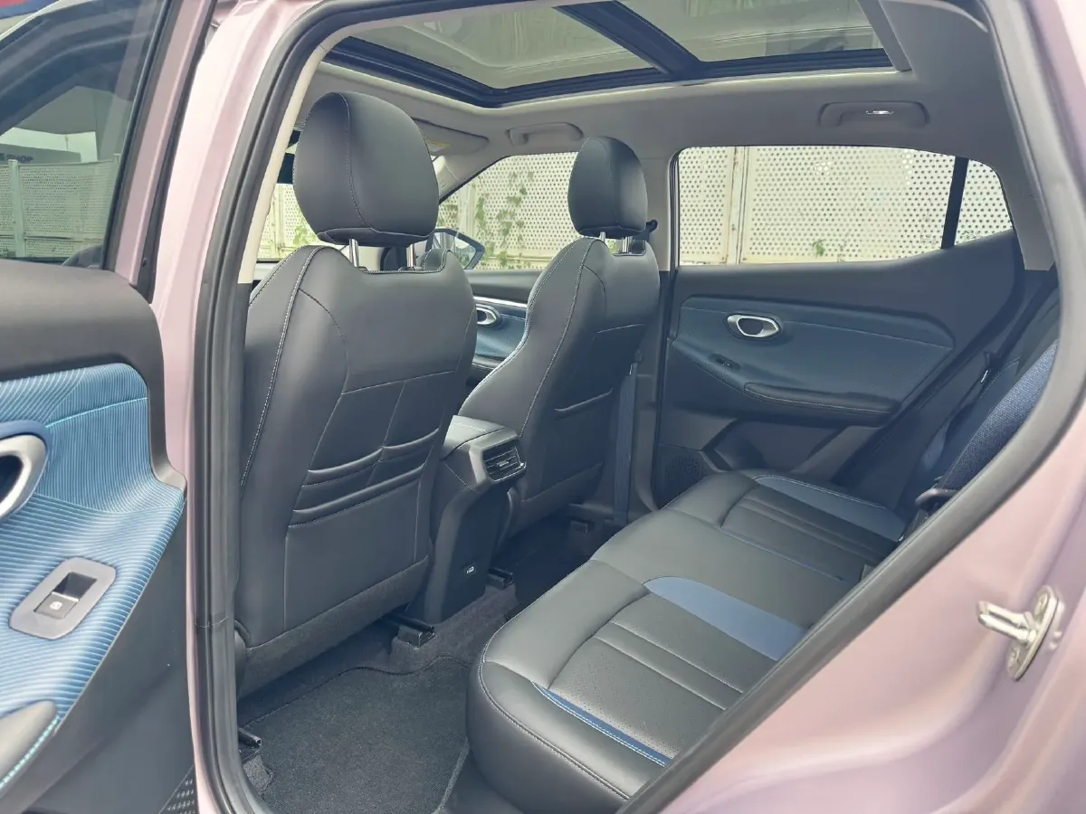 2023 GAC Trumpchi GS3 1.5T 177HP L4 7DCT,autocango,china used car exporter,china ev exporter,chinese used car exporter,chinese used ev exporter