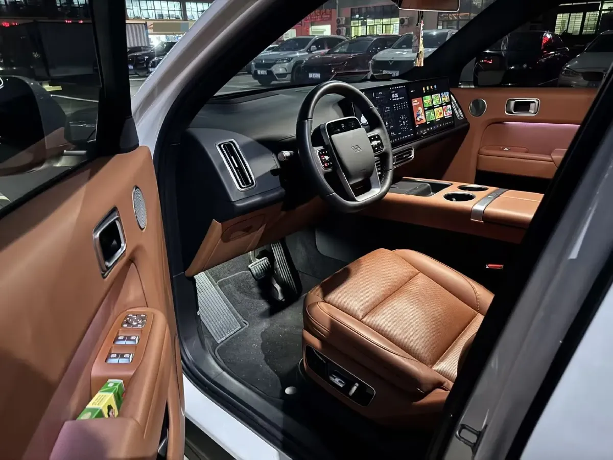 2024 Li L8 Range Extended 154HP REEV 42.8KWH,autocango,china used car exporter,china ev exporter,chinese used car exporter,chinese used ev exporter