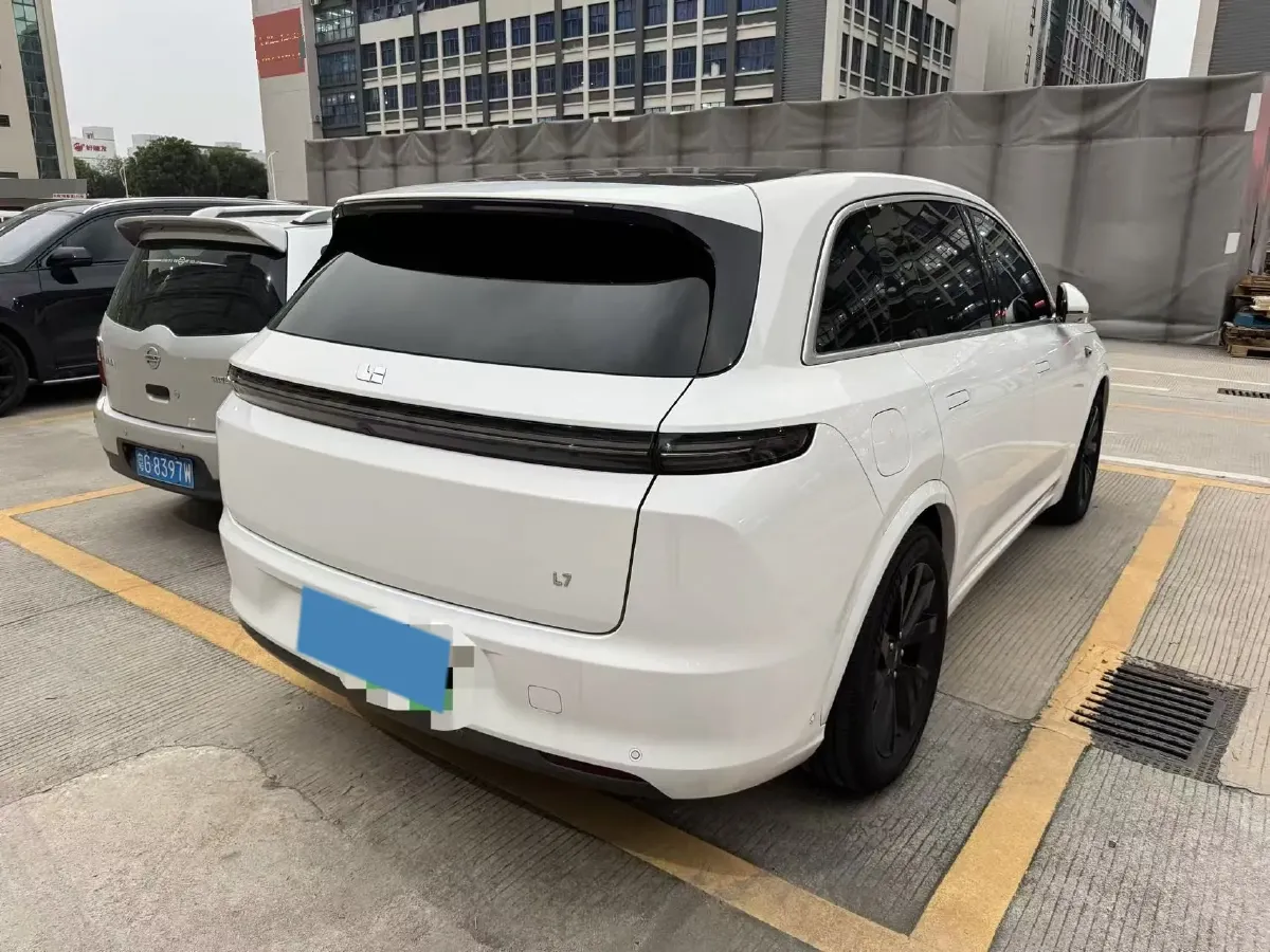 2024 Li L8 Range Extended 154HP REEV 42.8KWH,autocango,china used car exporter,china ev exporter,chinese used car exporter,chinese used ev exporter