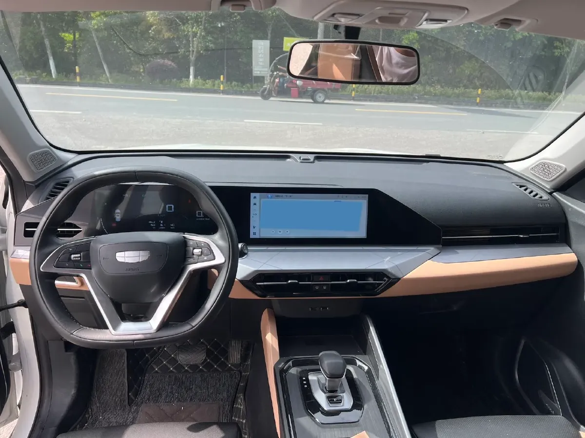 2024 Geely OkavangoPRO 1.5T 181HP L4 7DCT,autocango,china used car exporter,china ev exporter,chinese used car exporter,chinese used ev exporter