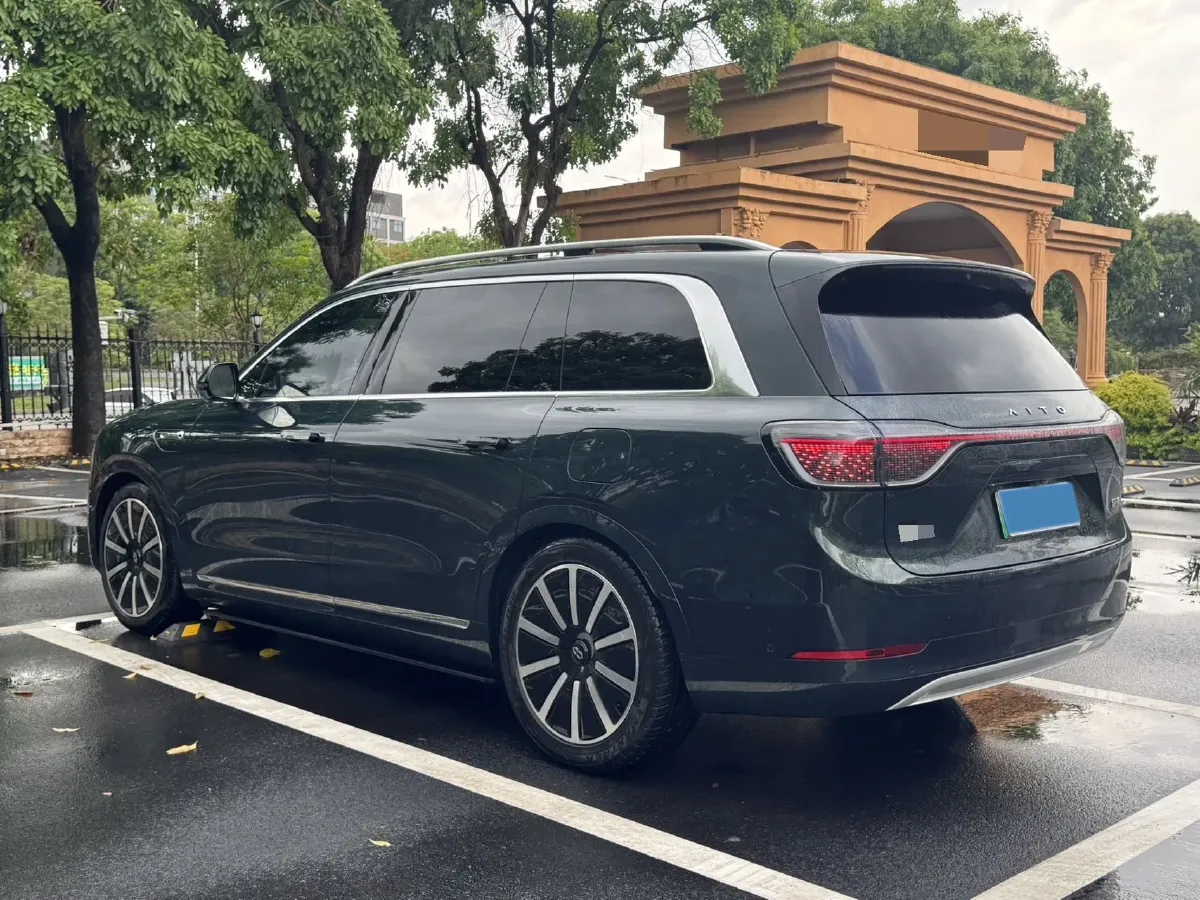 2024 AITO AITO M9 1.5T 152HP L4 REEV 42KWH,autocango,china used car exporter,china ev exporter,chinese used car exporter,chinese used ev exporter