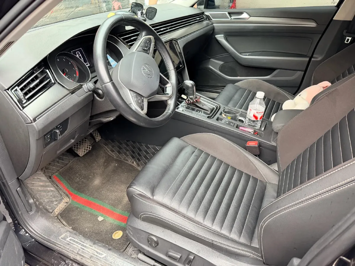 2020 Volkswagen Magotan 2.0T 186HP L4 7DCT,autocango,china used car exporter,china ev exporter,chinese used car exporter,chinese used ev exporter