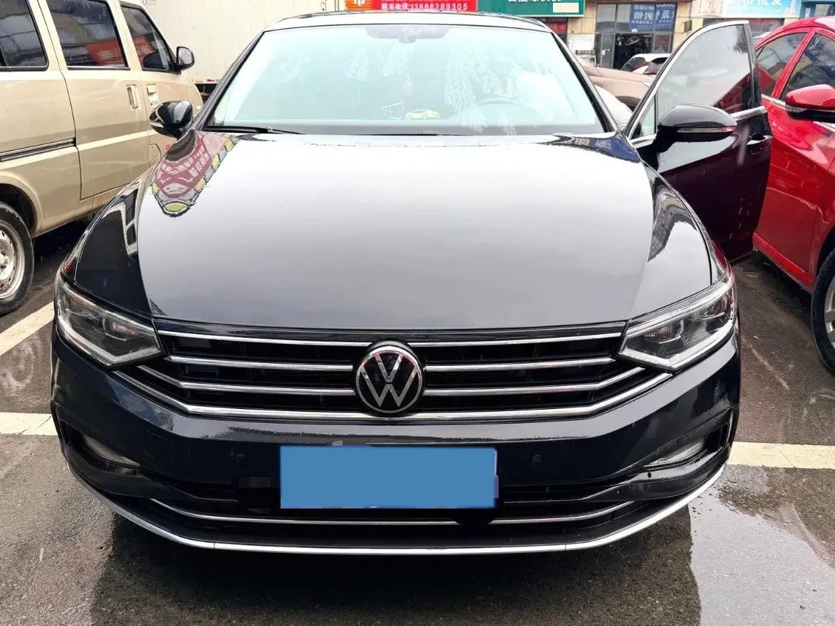 2020 Volkswagen Magotan 2.0T 186HP L4 7DCT,autocango,china used car exporter,china ev exporter,chinese used car exporter,chinese used ev exporter