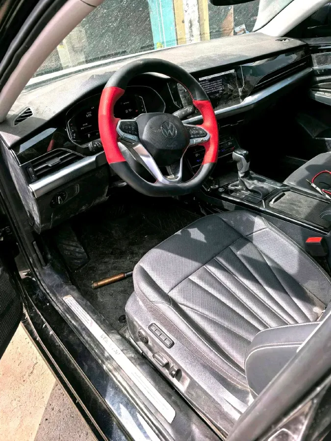 2025 Volkswagen Passat 2.0T 220HP L4 7DCT,autocango,china used car exporter,china ev exporter,chinese used car exporter,chinese used ev exporter