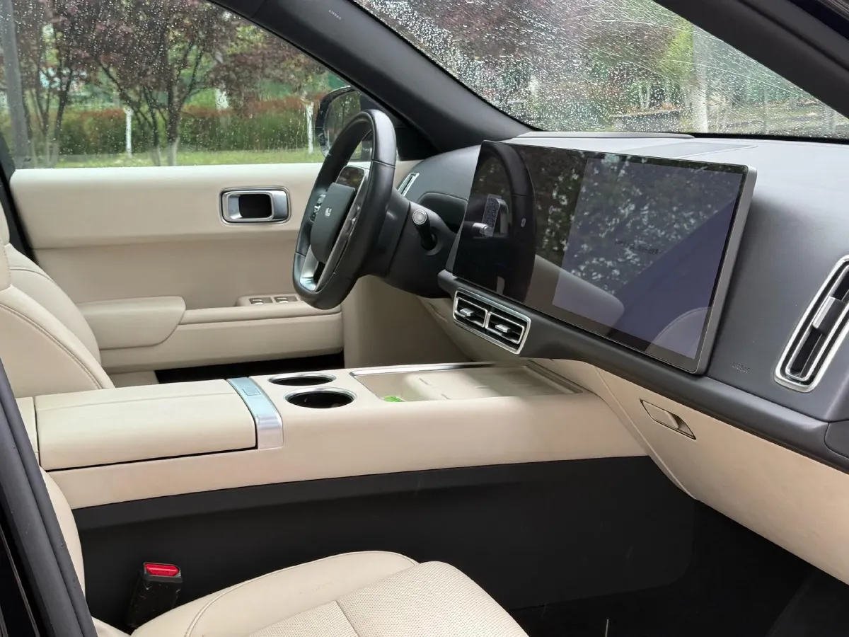 2023 Li L7 Range Extended 154HP REEV 40.9KWH,autocango,china used car exporter,china ev exporter,chinese used car exporter,chinese used ev exporter