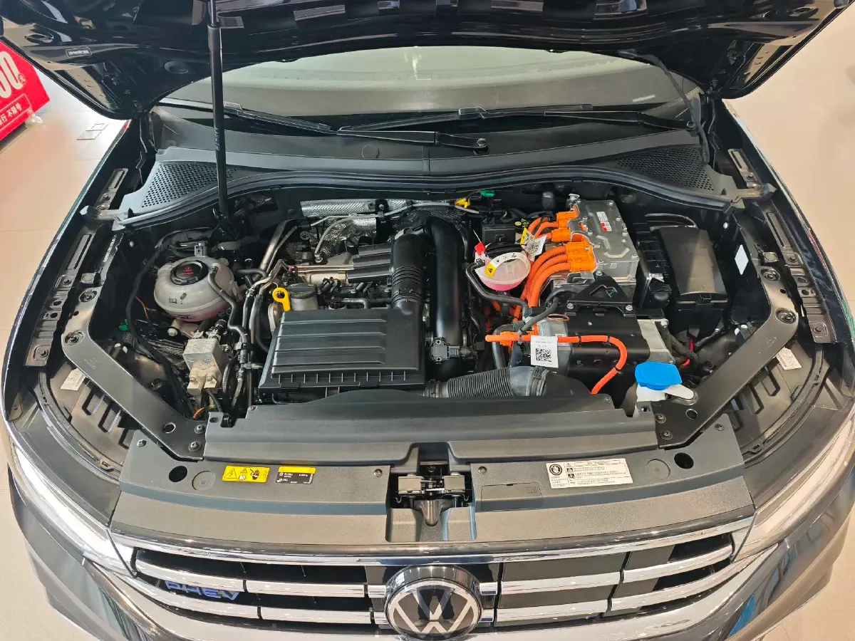 2023 Volkswagen Tiguan L 1.4T 150HP L4 6DCT PHEV 13KWH,autocango,china used car exporter,china ev exporter,chinese used car exporter,chinese used ev exporter