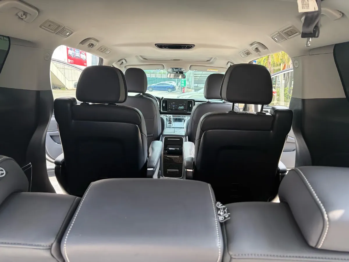 2021 GAC Trumpchi M8 2.0T 252HP L4 8AT,autocango,china used car exporter,china ev exporter,chinese used car exporter,chinese used ev exporter