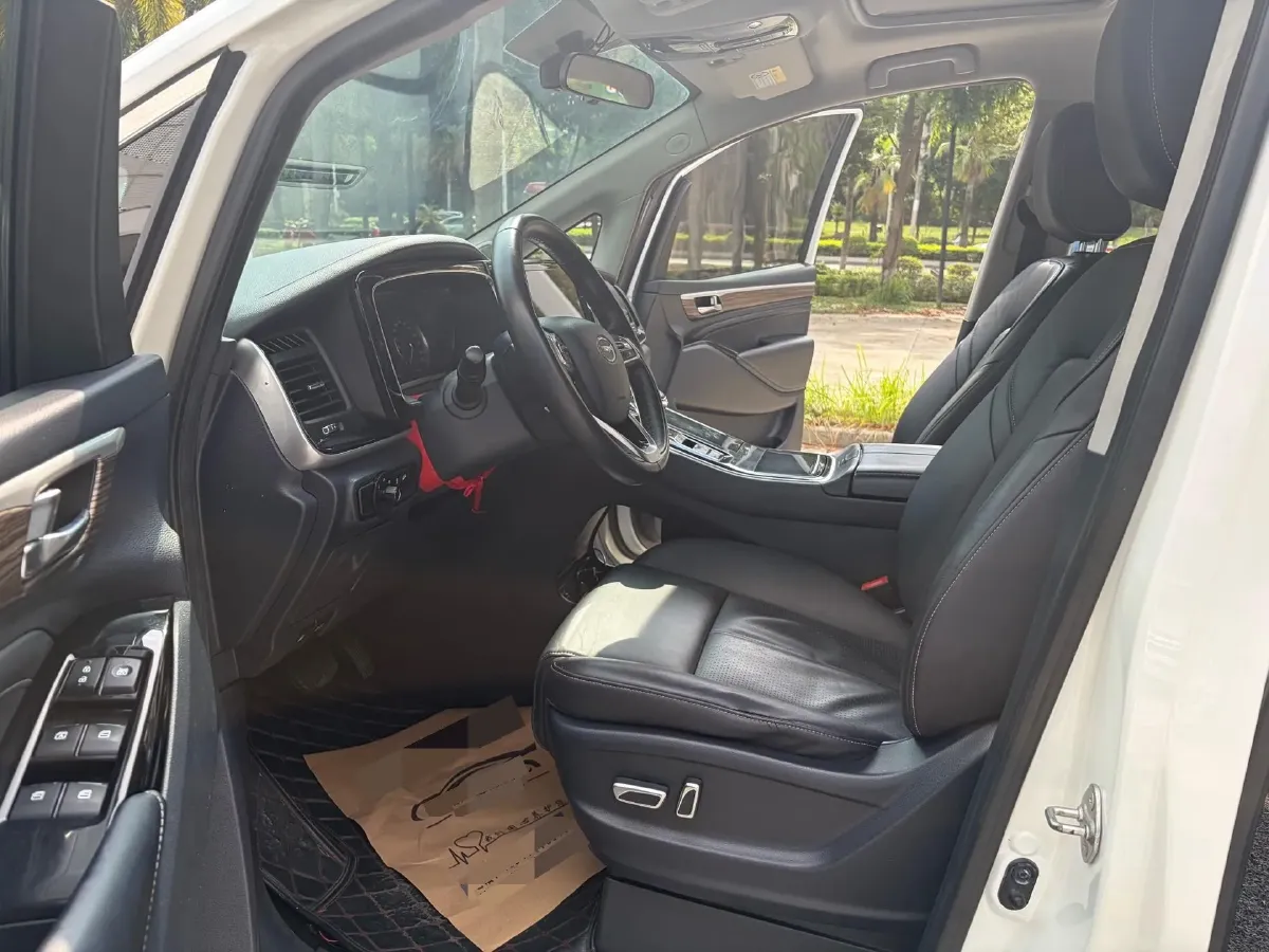 2021 GAC Trumpchi M8 2.0T 252HP L4 8AT,autocango,china used car exporter,china ev exporter,chinese used car exporter,chinese used ev exporter