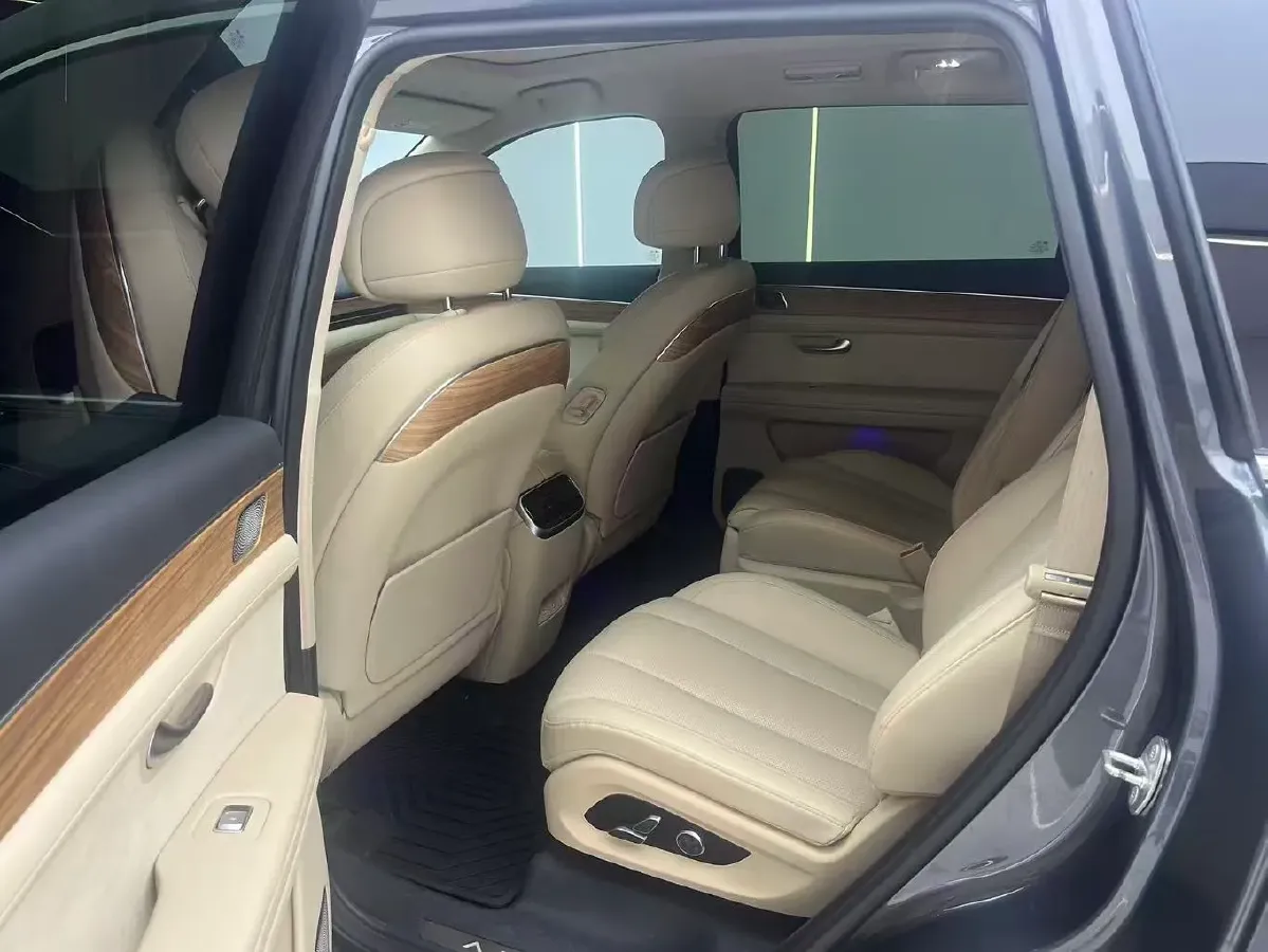 2022 Volvo S60 2.0T 197HP L4 8AT,autocango,china used car exporter,china ev exporter,chinese used car exporter,chinese used ev exporter