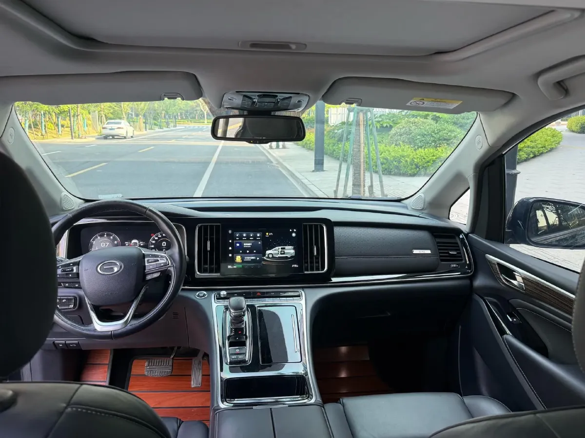 2021 GAC Trumpchi M8 2.0T 252HP L4 8AT,autocango,china used car exporter,china ev exporter,chinese used car exporter,chinese used ev exporter