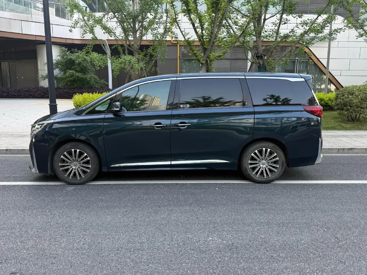 2021 GAC Trumpchi M8 2.0T 252HP L4 8AT,autocango,china used car exporter,china ev exporter,chinese used car exporter,chinese used ev exporter