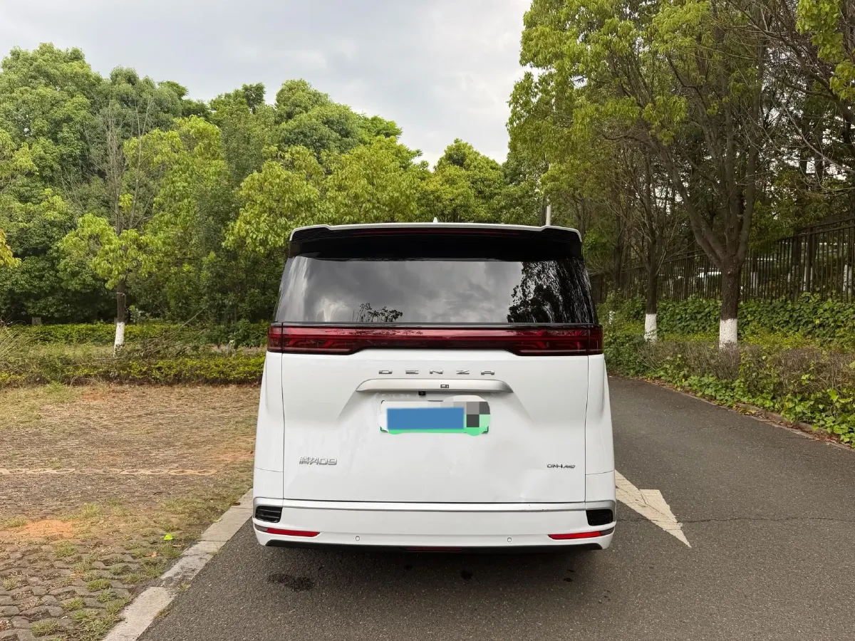 2024 Denza D9 1.5T 139HP L4 E-CVT PHEV 40KWH,autocango,china used car exporter,china ev exporter,chinese used car exporter,chinese used ev exporter