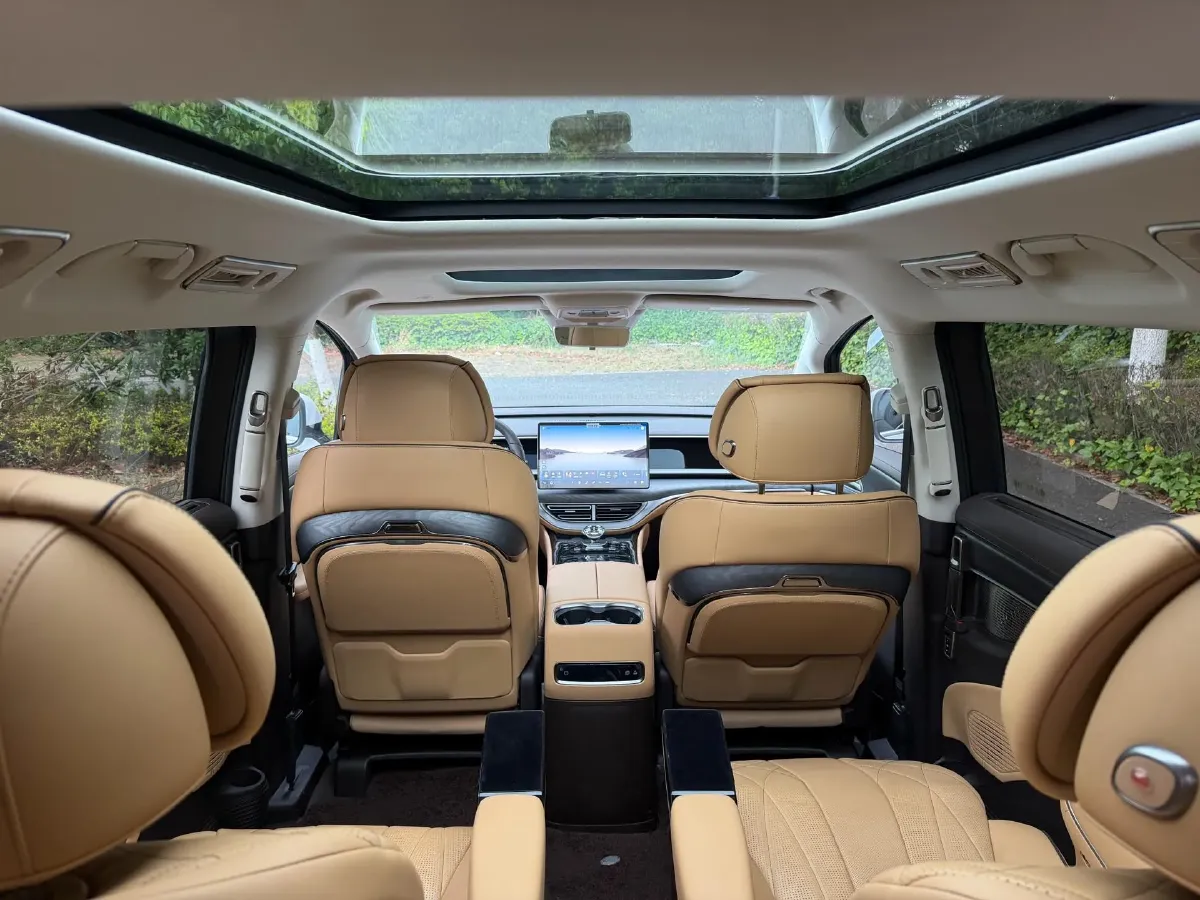 2024 Denza D9 1.5T 139HP L4 E-CVT PHEV 40KWH,autocango,china used car exporter,china ev exporter,chinese used car exporter,chinese used ev exporter