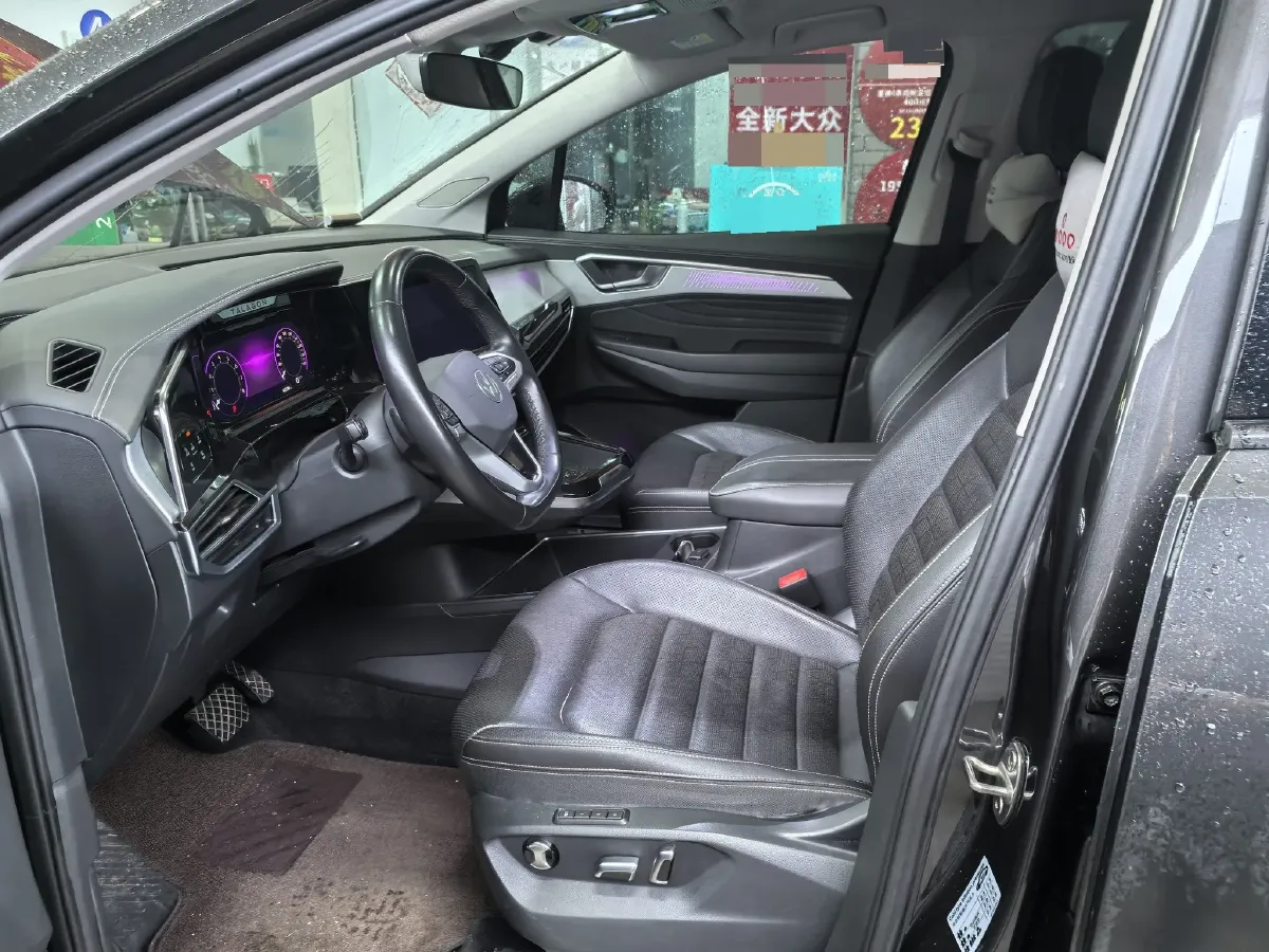 2023 Volkswagen Talagon 2.0T 220HP L4 7DCT,autocango,china used car exporter,china ev exporter,chinese used car exporter,chinese used ev exporter
