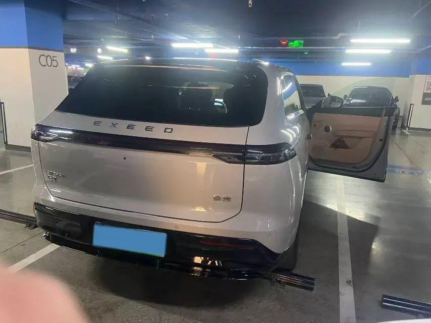 2025 Exceed Sterra ET REEV 156HP REEV,autocango,china used car exporter,china ev exporter,chinese used car exporter,chinese used ev exporter